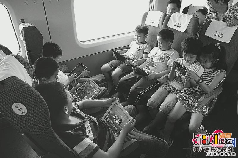 改革开放40年 记录火车上的中国人-22.jpg