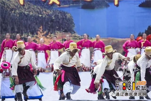 香格里拉赛马节荣获中国旅游总评榜年度最具影响力节庆活动-4.jpg