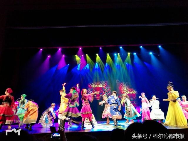科尔沁草原“红色文艺轻骑兵”赴京演出的台前幕后-2.jpg