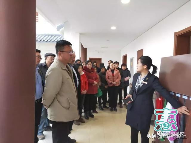汉中华阳景区召开旅游服务业培训大会-12.jpg