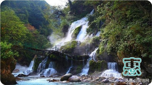 中国最有特色的温泉景区，悬崖峭壁之上的温泉瀑布！-5.jpg