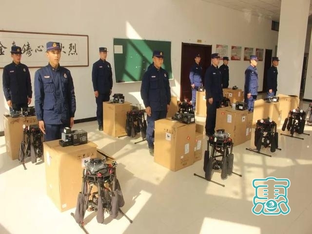 快来围观！通辽市消防救援支队有了新装备 12架消防无人机投入使用-3.jpg
