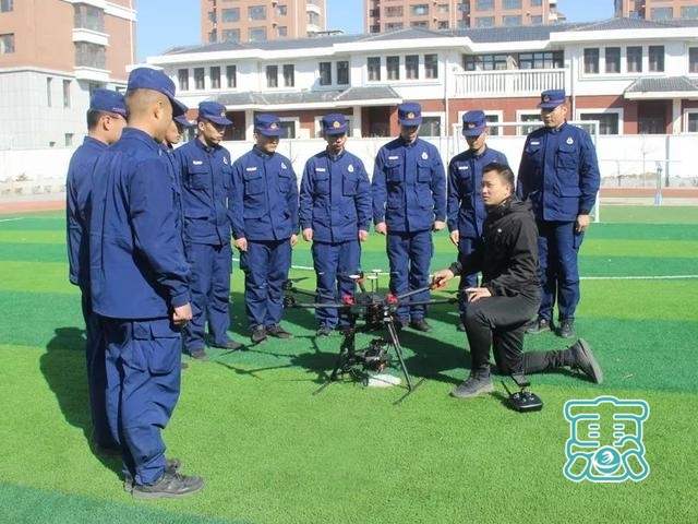 快来围观！通辽市消防救援支队有了新装备 12架消防无人机投入使用-5.jpg