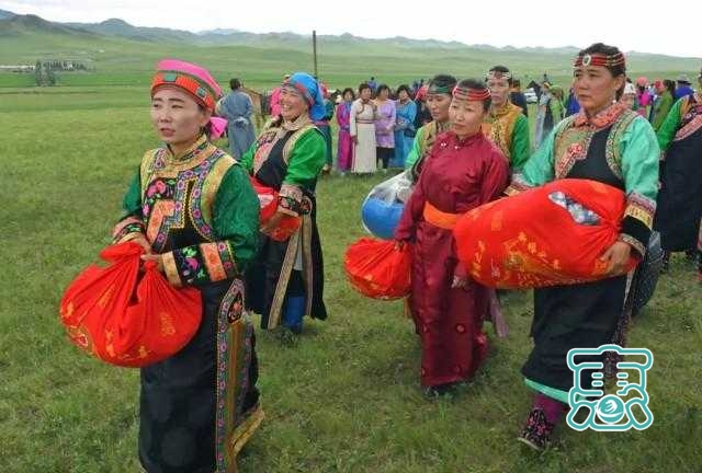 惊艳！扎鲁特草原上的传统蒙古族婚礼-11.jpg
