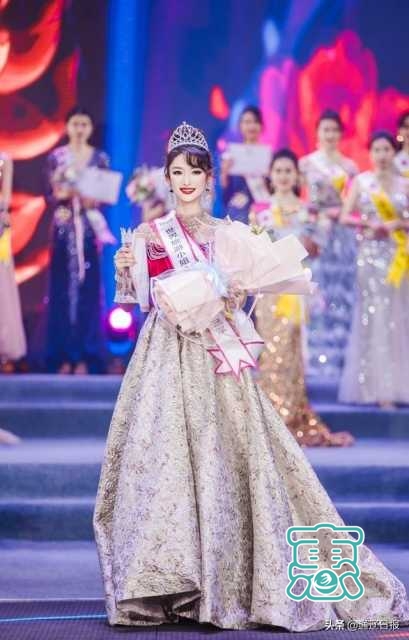 扎鲁特旗这位女孩 荣获2020世界旅游小姐中国赛区冠军-1.jpg