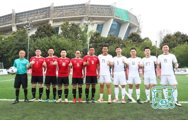 上海第三届市民运动会上海市民足球节开幕，与健康同行，感恩医护共享足球盛宴-2.jpg