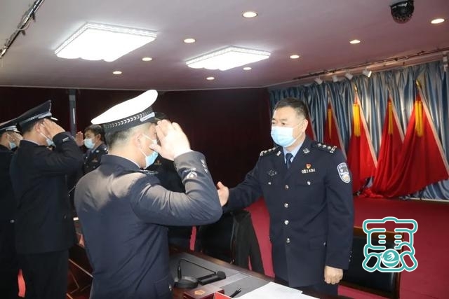 开鲁县公安局举办庆祝第一届人民警察节暨重点工作纪念章授章仪式-6.jpg