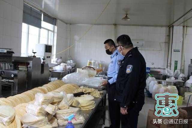 扎鲁特旗警方提前行动 筑牢“双节”食品安全防线-1.jpg
