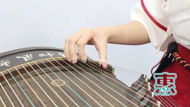 古筝新手必备教程之演奏古筝的基本姿势、手型及大指手型-3.jpg