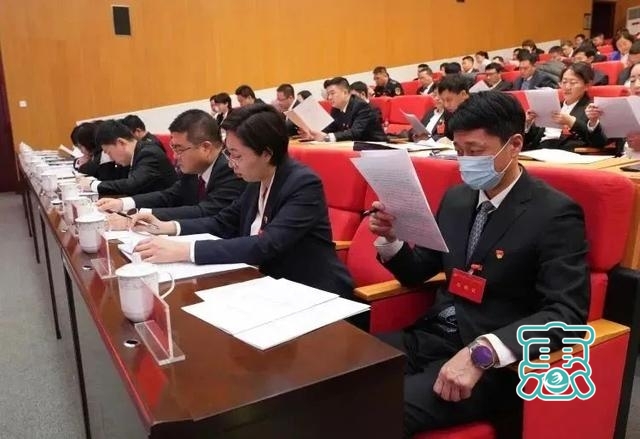 中国共产党霍林郭勒市第八届委员会第六次全体会议公报-6.jpg